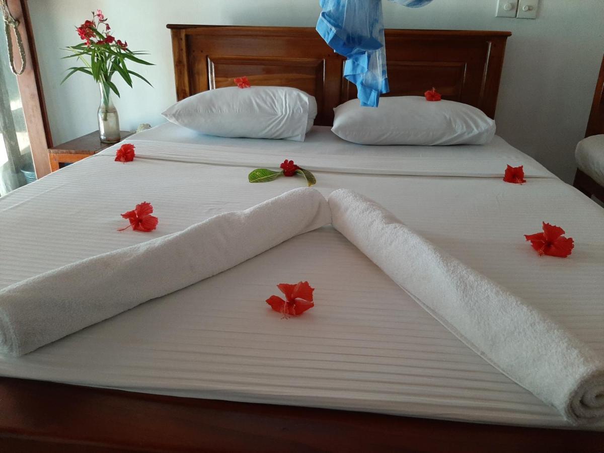Lobster Beach Otel Tangalle Dış mekan fotoğraf